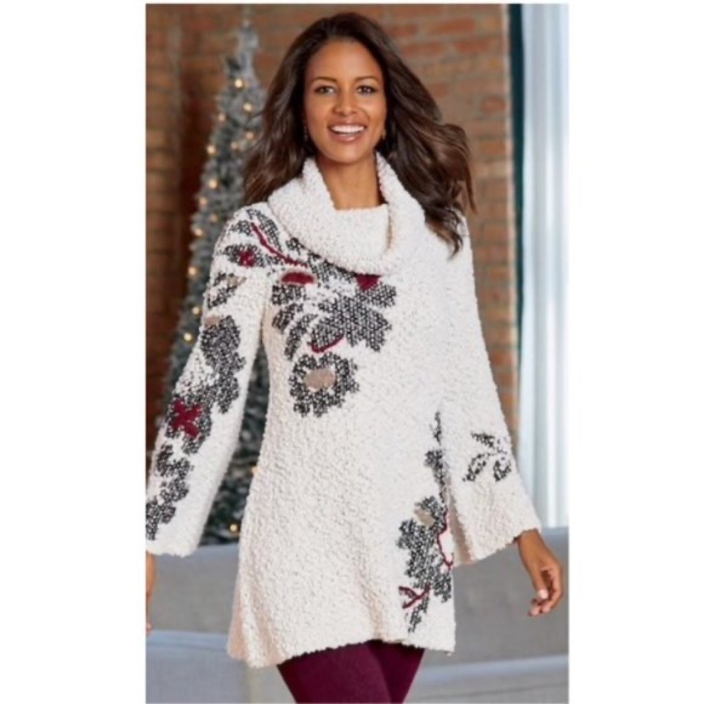 Monroe & Main Bell Sleeve Tunic Sweater